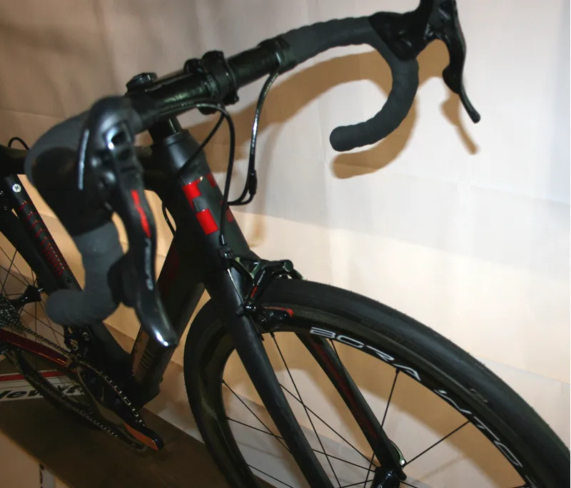 Tifosi Mons Campagnolo Medium - Black/Red-2